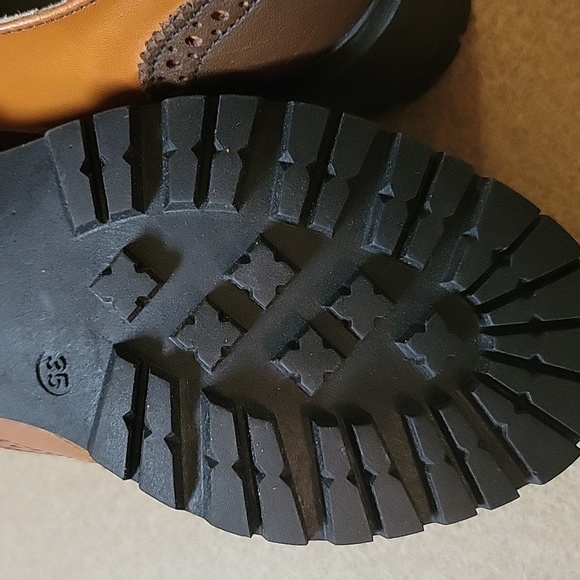 Shoes - Picture 8 of 8